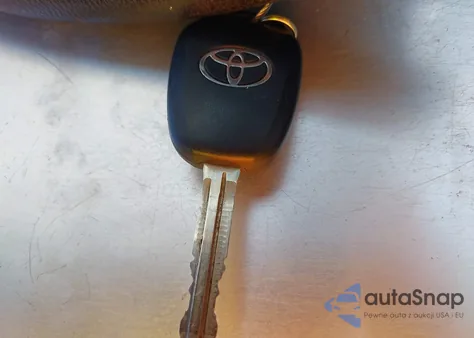 2014 Toyota Rav4 Xle z USA, uszkodzony, nr VIN 2T3RFREV2EW167848